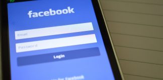 Sau khi đã có một lượng lớn bạn bè cũng như người theo dõi trang Facebook cá nhân. Điều bạn cần chính là có cách bán hàng online trên Facebook hiệu quả nhất. Vậy cách bán hàng online trên Facebook là tốt nhất đối với trang các nhân thì mời bạn đọc tiếp. • Trước khi bán hàng bạn có thể đăng một status thông báo với mọi người là bạn đang chuẩn bị kinh doanh mặt hàng sản phẩm đó, nêu ra đặc điểm sản phẩm của bạn có gì nổi trội và cuối cùng là mong mọi người ủng hộ. • Tiếp theo bạn sẽ đăng hình các sản phẩm bạn muốn bán lên. Cần đâu tư hình ảnh chân thật nhưng không kém sự thu hút và chất lượng. Những chiếc điện thoại bây giờ sẽ dễ dàng giúp bạn có những con ảnh mà không cần đầu tư chụp bằng máy cơ. • Tuy nhiên, không đăng quá nhiều bài viết về bán hàng trong một ngày. Điều này dễ thấy ở những người bán quần áo và mỹ phẩm. Khi bạn đăng quá nhiều như vậy người ta sẽ thấy bị làm phiền và có thể bỏ theo dõi bạn hay thậm chí unfriend. • Xem kẽ giữa bài viết bán hàng là những bài viết chia sẻ kiến thức, thông tin. Vd: bạn bán mỹ phẩm thì có thể chia sẻ cách làm đẹp bằng sản phẩm thiên nhiên …. Điều này sẽ làm cho khách hàng thấy tin tưởng bạn hơn. Hãy là chuyên gia về mặt hàng bạn đang kinh doanh nhé. • Đối với kinh doanh online thì hình ảnh là rất quan trọng. Hình ảnh đẹp bắt mắt thì mới thu hút được khách hàng. Vì vậy hãy chăm chút cho mỗi bài đăng bán hàng của mình nhé. Sự tin tưởng bắt đầu từ tính chuyên nghiệp. Không chỉ là hình ảnh, nhưng chiếc video cũng sẽ giúp bạn tăng lượt tương tác rất tốt đấy nhé. • Hạn chế lấy hình có sẵn trên mạng. Hãy cố gắng tự chụp lấy sản phẩm của mình. Tuy nó không được đẹp lung linh nhưng bù lại những hình ảnh chân thực nhất và đặc biệt là nó không đụng hàng. Mình dám cá rằng với sản phẩm bạn đang bán đó thì có tới hơn một nữa người kinh doanh đang sử dụng hình có sẵn rồi. Sự khác biệt đến từ điều đơn giản nhất. • Nếu được thì với mỗi bài đăng hãy cố gắng làm seeding để tạo hiệu ứng và tin tưởng cho khách hàng. Đâu có ai muốn đi mua hàng ở một chỗ “vắng như chùa bà đanh” đúng không? • Chỉ như vậy thôi là bạn có thể bán được hàng rồi. Tuy nhiên để bán được nhiều thì bạn cần phải tạo cho khách hàng sự tin tưởng nữa. Với một số cách để tạo sự tin tưởng là: Đăng ảnh hậu trường chân thật từ mỗi lần bạn lấy đi hàng để tăng độ uy tín, các review cũng như feedback của khách hàng.... • Sử dụng Live Stream để bán hàng là một cách bán hàng online trên Facebook hiệu quả nhất mà hiện nay mọi shop kinh doanh đều sử dụng. Đây là một tính năng khá hữu ích giúp bạn tương tác với khách hàng ở thời gian thực. Hãy nghiên cứu nó xem sao nhé. Ngoài ra để kinh doanh thành công thì bạn phải còn dựa vào rất nhiều yếu tố như sản phẩm, cách bạn tư vấn – chăm sóc khách hàng … Tuy nhiên trên đây là những bước nền tảng và cách bán hàng online trên Facebook tối ưu nhất để công việc kinh doanh thành công. Vì vậy, bài viết bày tuy rất nhiều cách tốt ưu nhưng bạn cũng cần tham khảo và chọn lọc những cách phù hợp với bạn hay shop của bạn nhất nhé. Chúc các bạn thành công!!!