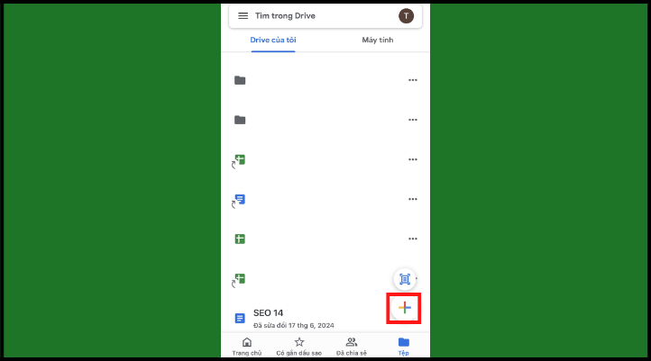 Bước đầu trong cách tạo file Excel trên Google Drive điện thoại là chọn ô New có biểu tượng dấu cộng ở góc dưới màn hình