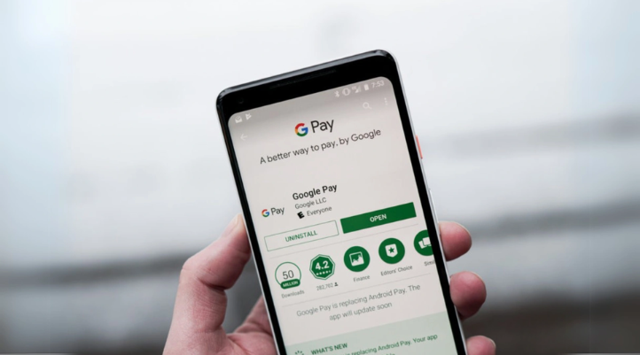 Người dùng truy cập Google Play trên Android hoặc App Store trên iPhone, tìm kiếm Google Payment và tải ứng dụng về thiết bị.