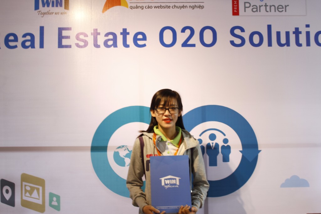 Hội thảo chuyên Bất động sản giới thiệu công cụ kết hợp CRM và Adwords giữa AdsPlus và Đối tác Twin ngày 9/11/2017 với sự tham dự của 40 doanh nghiệp Bất động sản tại TP.HCM